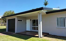 Spacious, Modern & Central